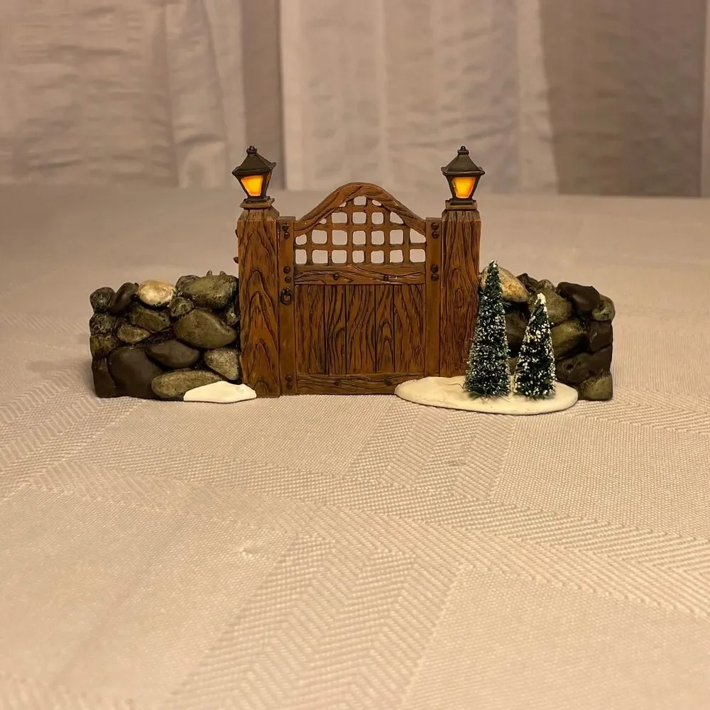 Dept 56 Fieldstone Entry Gate #52718 Village Accessory 1998 Retired Boxed